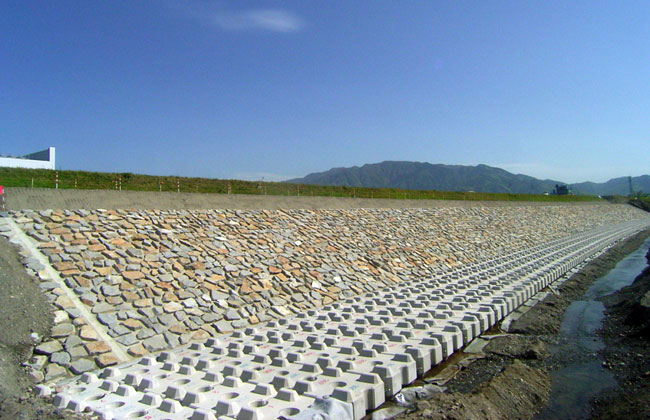 主要地方道韮崎南アルプス中央線浅原橋護岸工事1工区（一部債務）