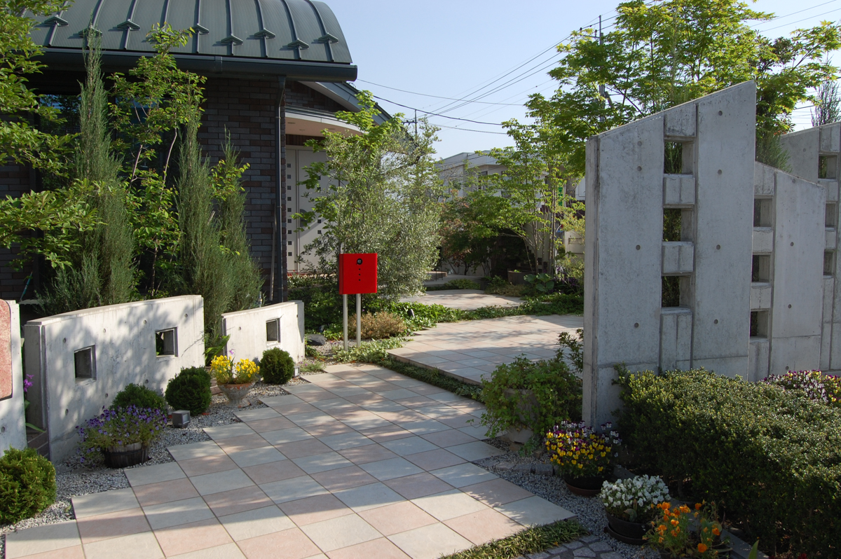 M邸（アーチ形屋根･レンガ壁の家）