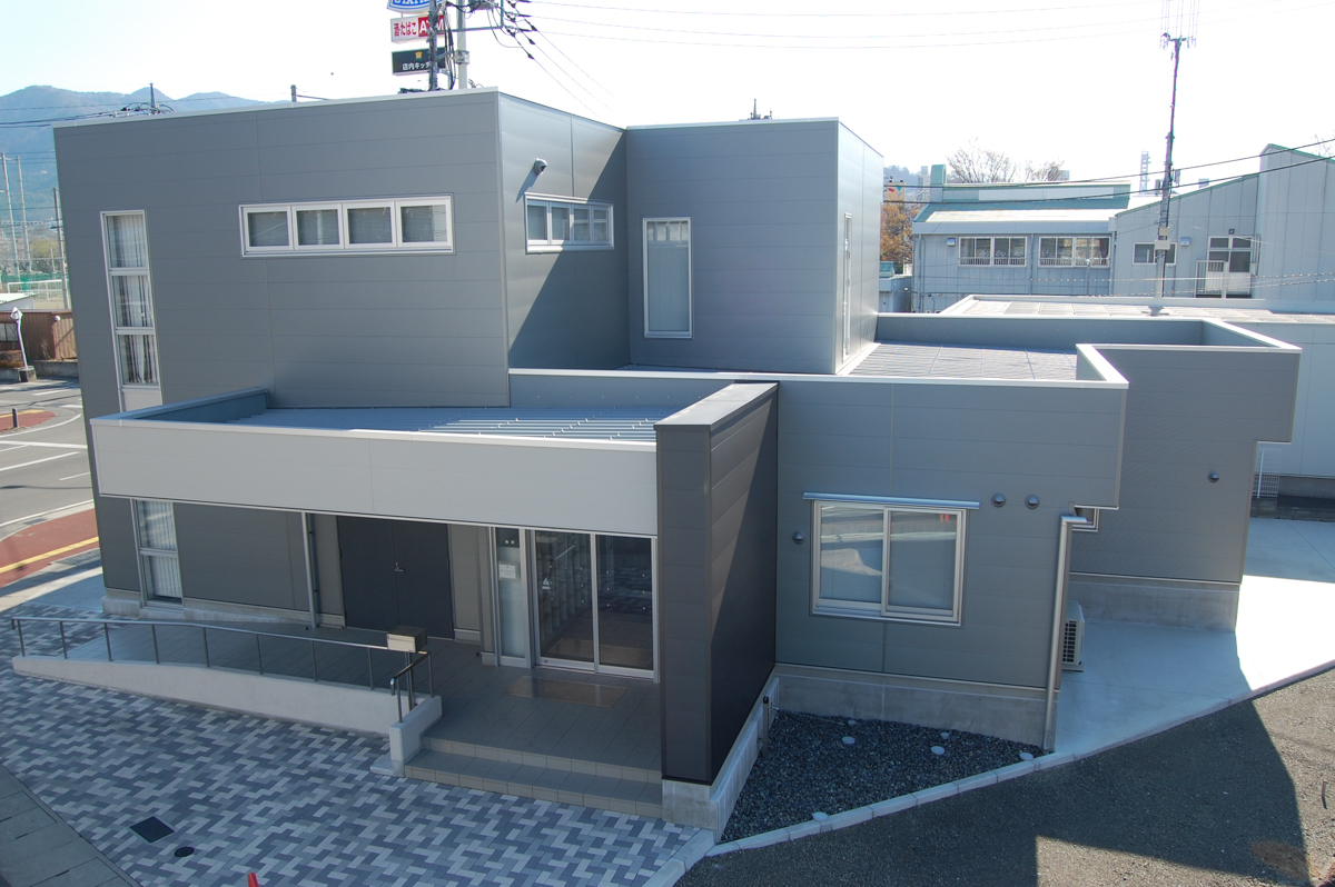 甲府工業高等学校同窓会五葉世紀館