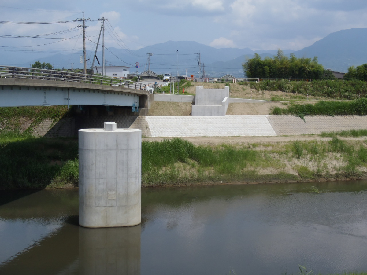橋梁下部工事（市道新油川橋線歩道橋）