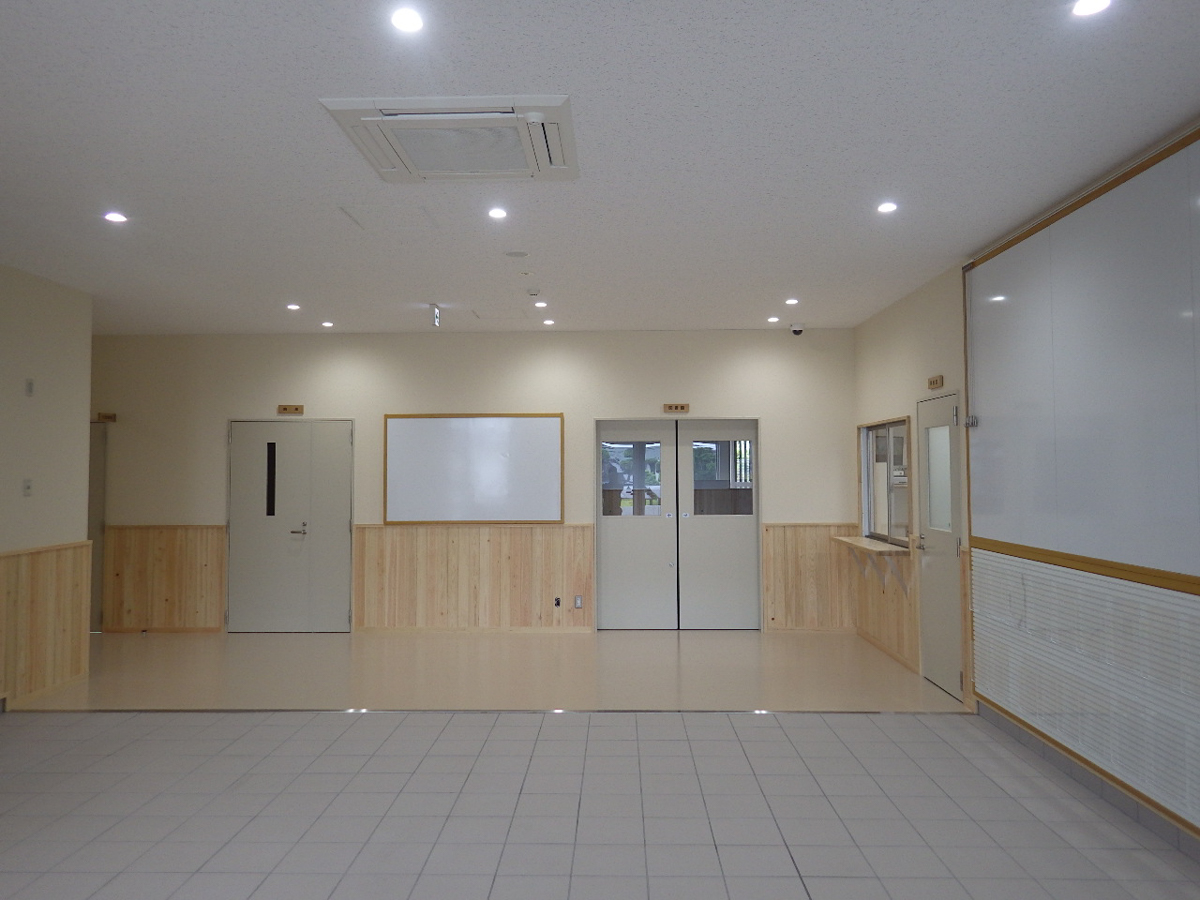 白根生涯学習センター・白根桃源図書館