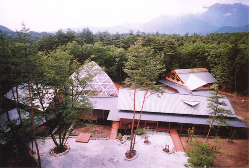 白州・尾白の森名水公園 森と水の展示館べるが