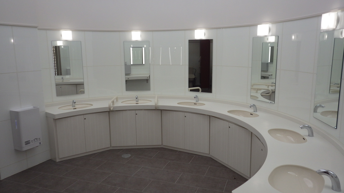 甲府市中道交流センター