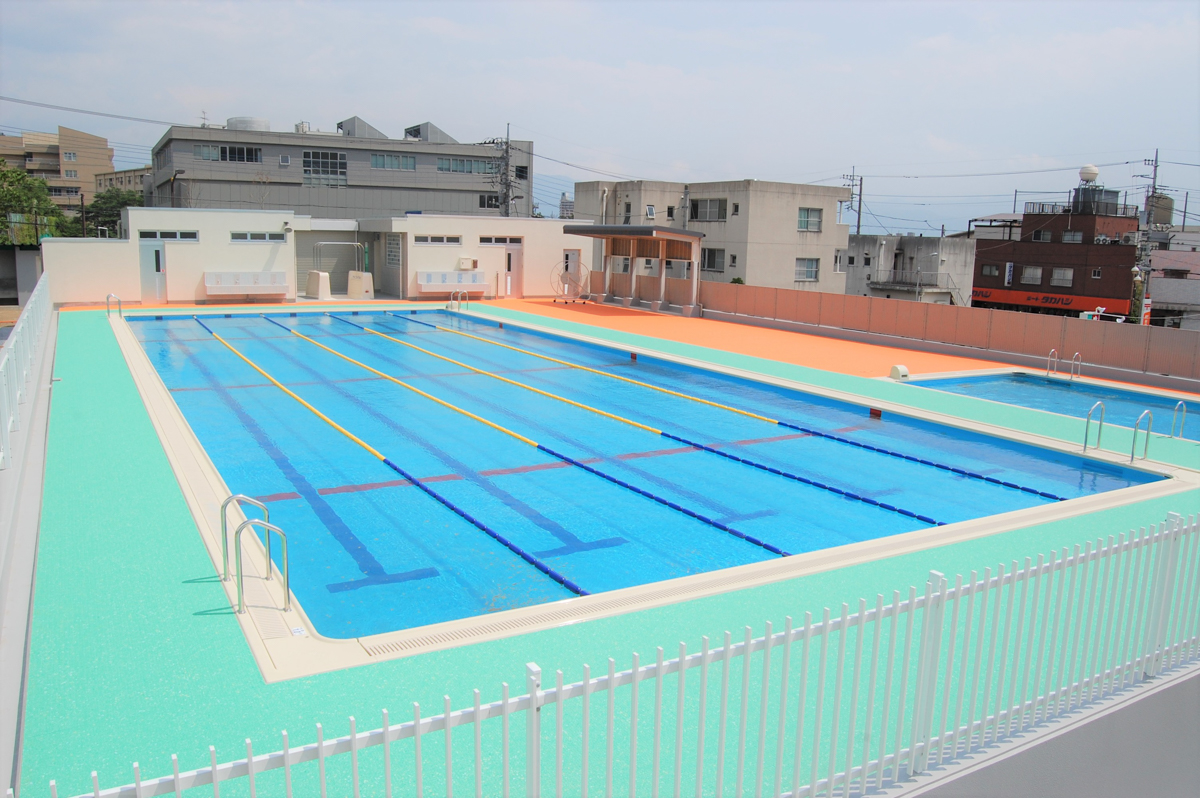 甲府市立北新小学校プール