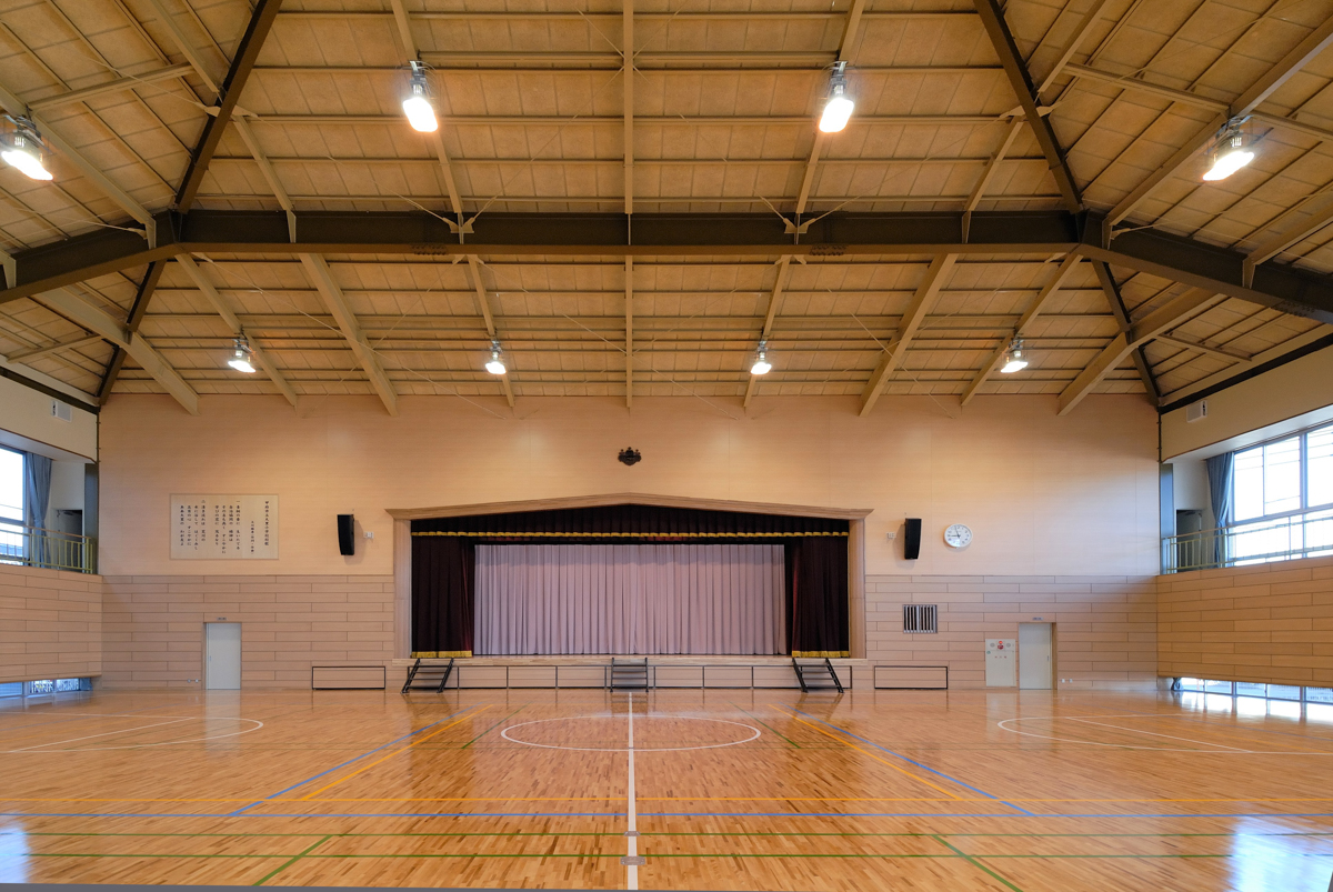 甲府市立大里小学校屋内運動場