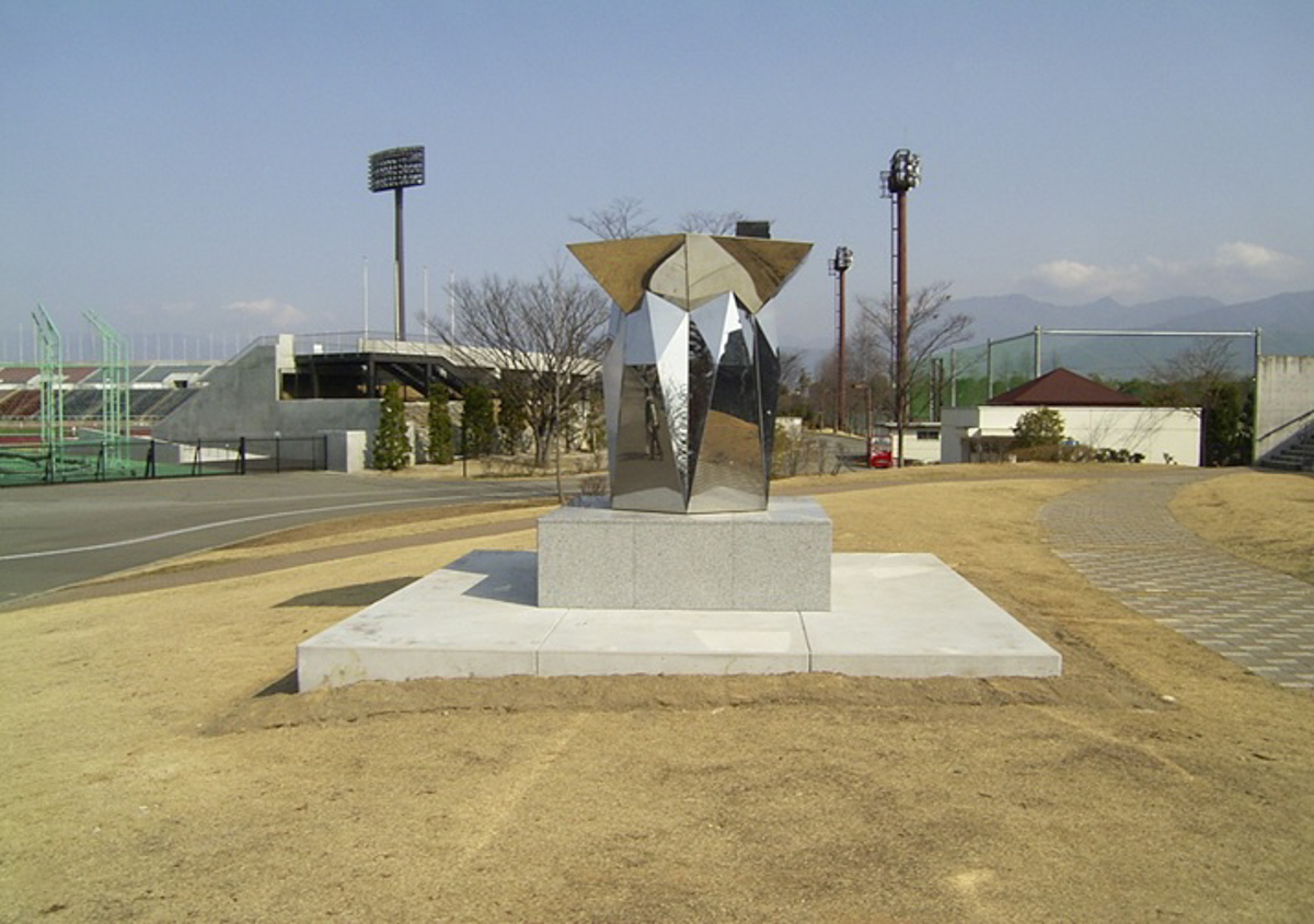 小瀬スポーツ公園陸上競技場 バックスタンド増設工事