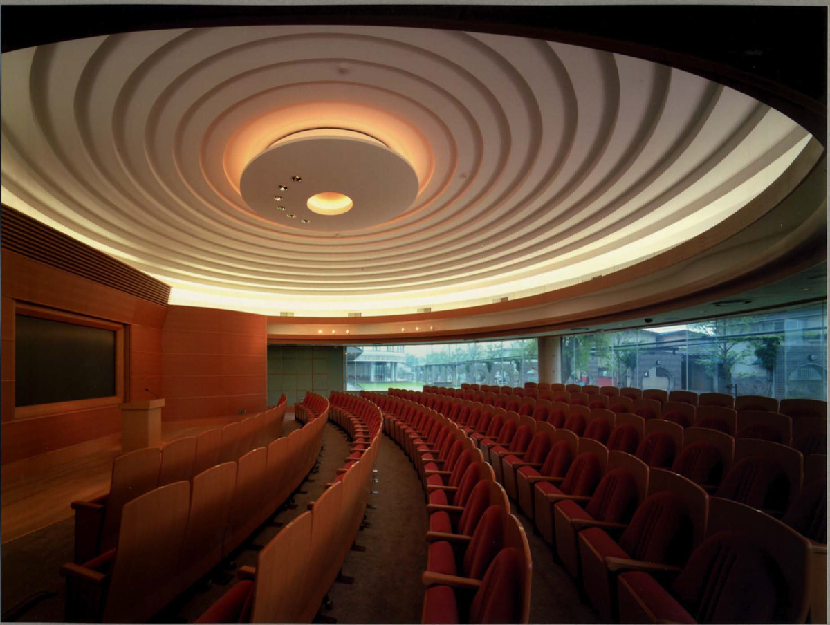 甲府市立図書館