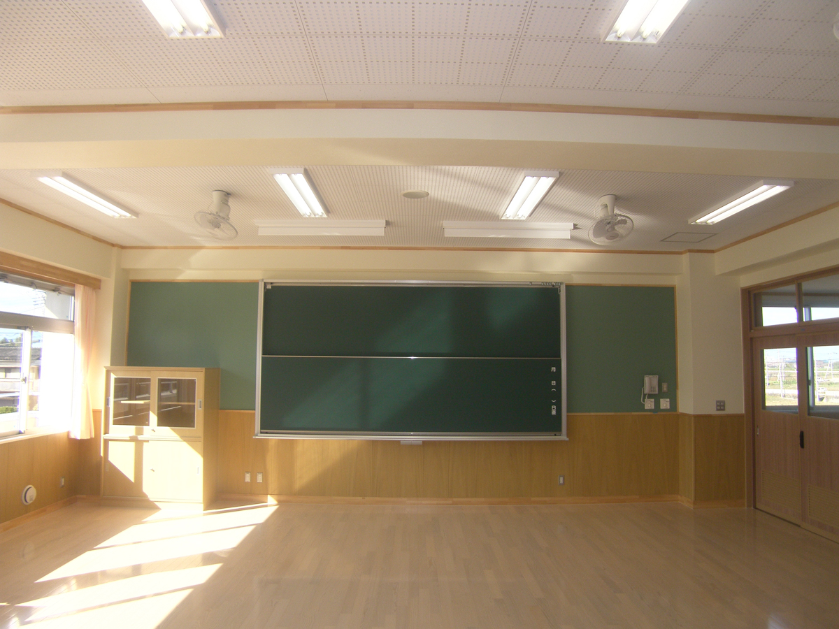 甲府市立笛南中学校校舎・ 屋内運動場