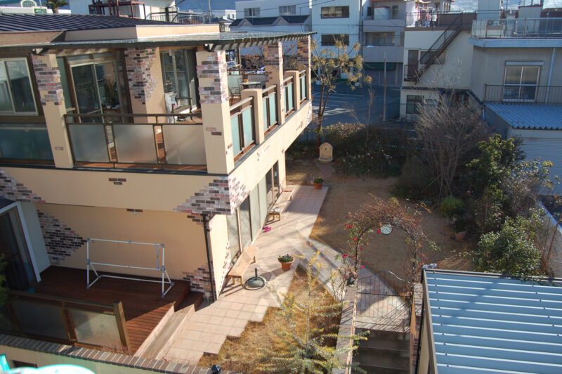 S邸（2階に広いテラスがある家）