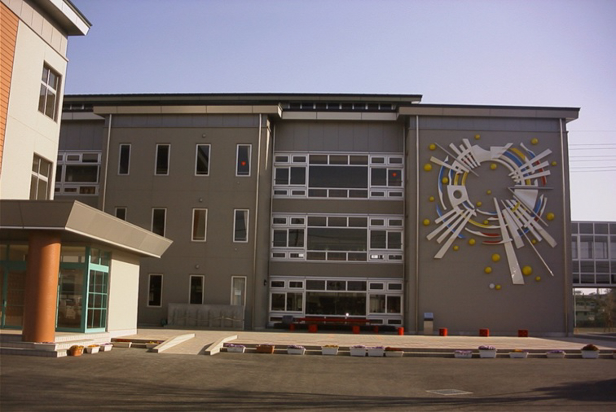 韮崎市立韮崎東中学校