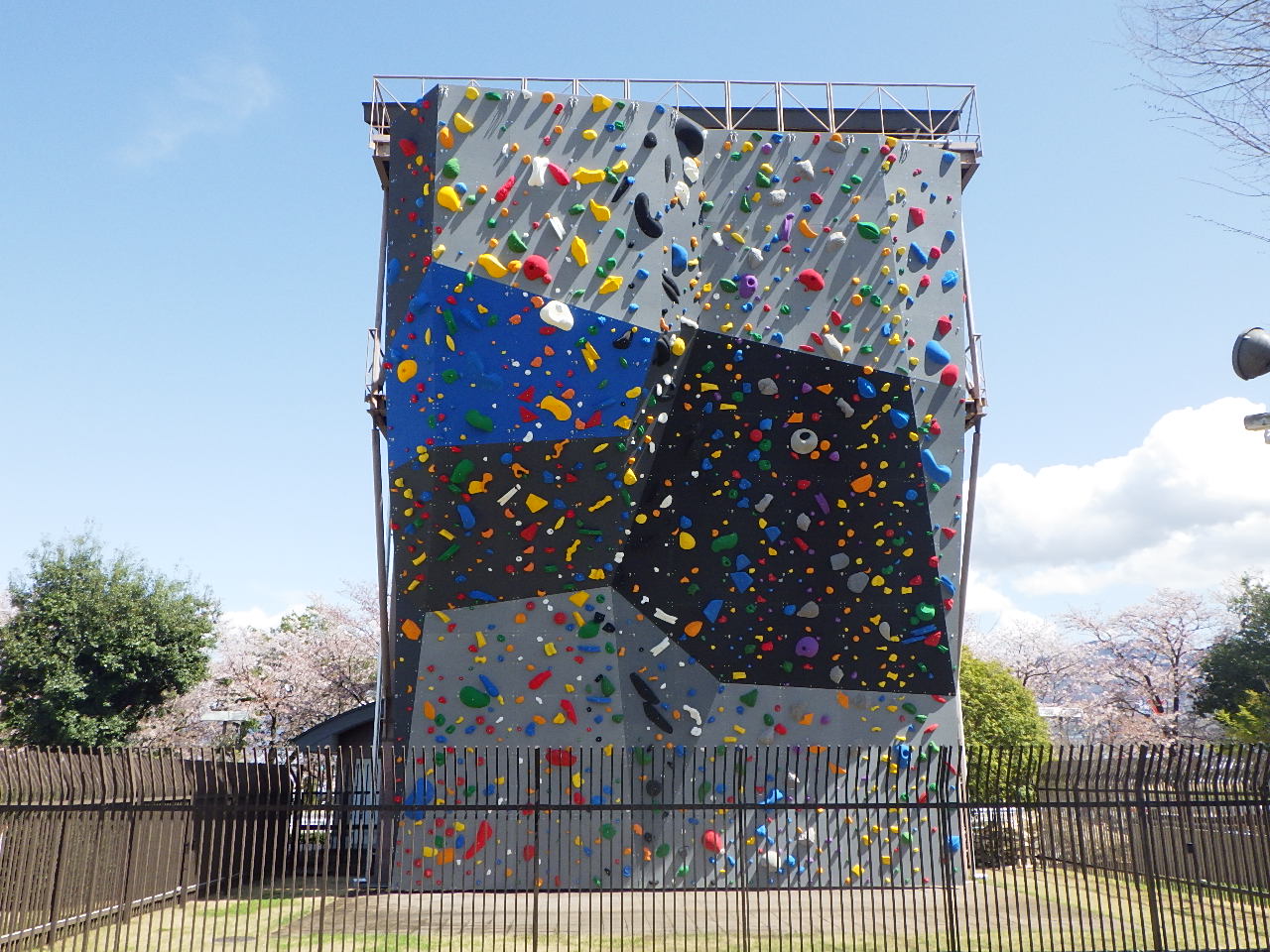 小瀬スポーツ公園 クライミング場