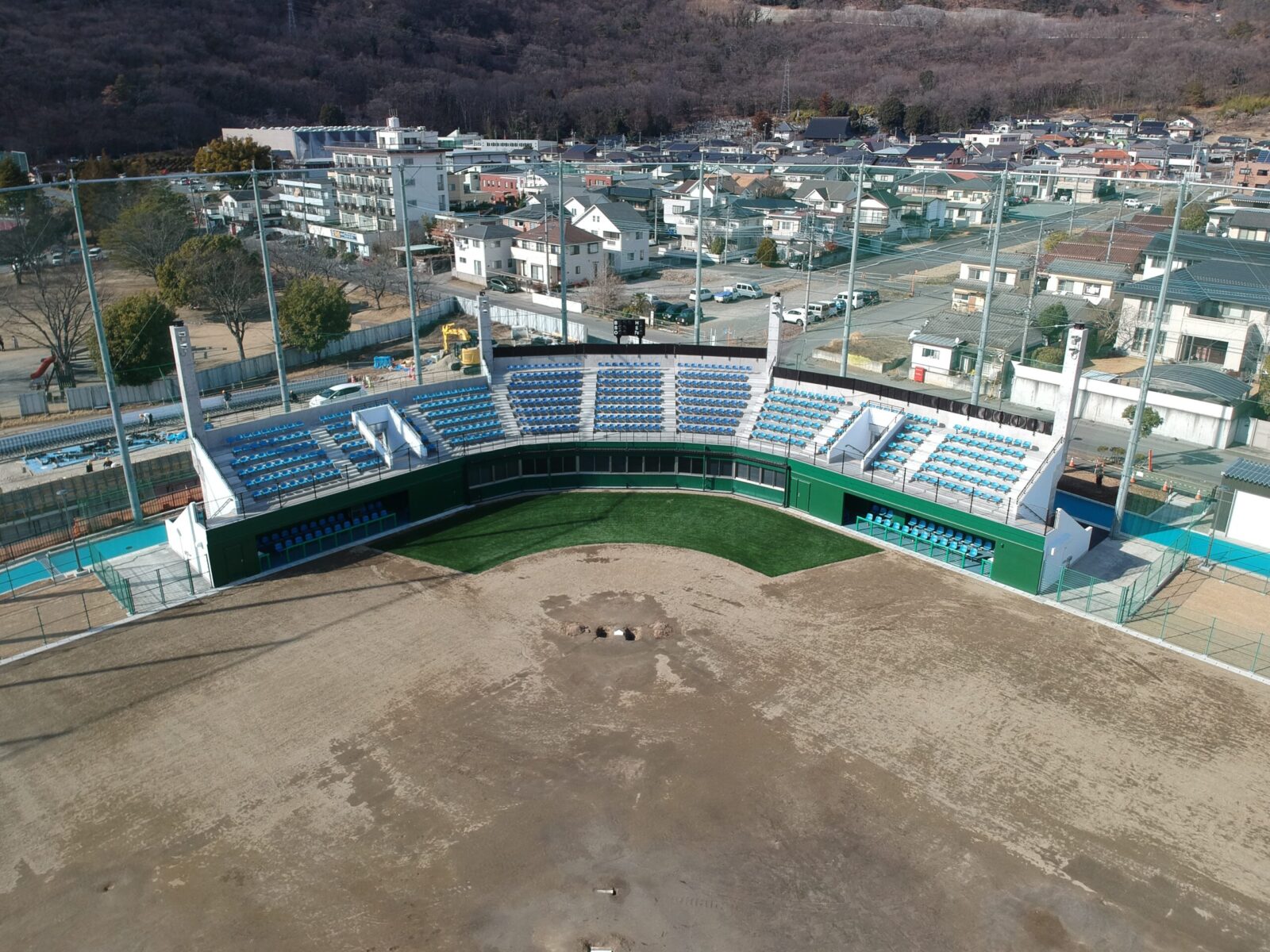 緑が丘スポーツ公園野球場本部棟
