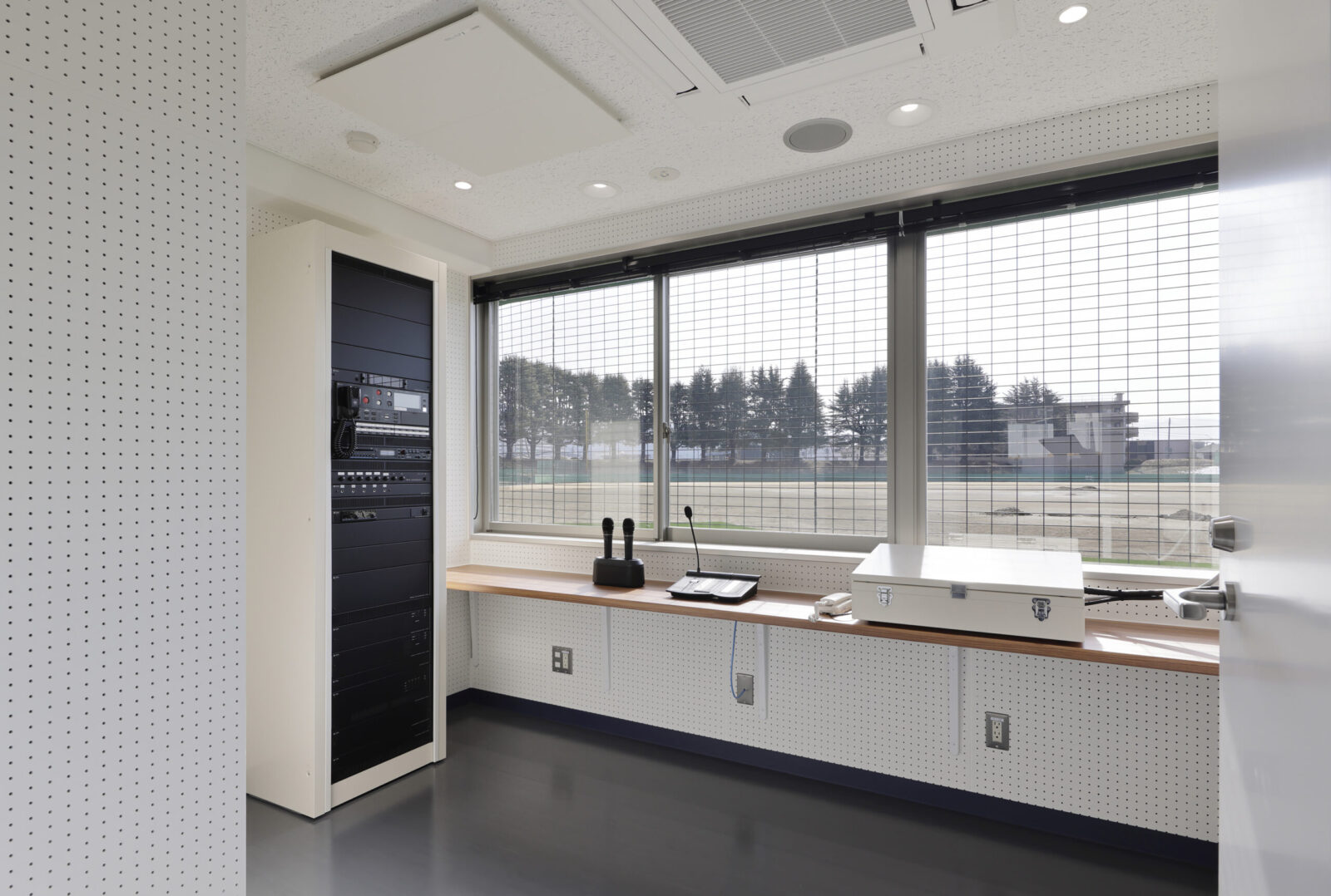 緑が丘スポーツ公園野球場本部棟